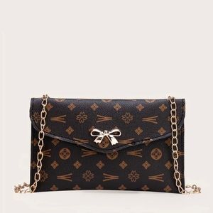 A crossbody bag